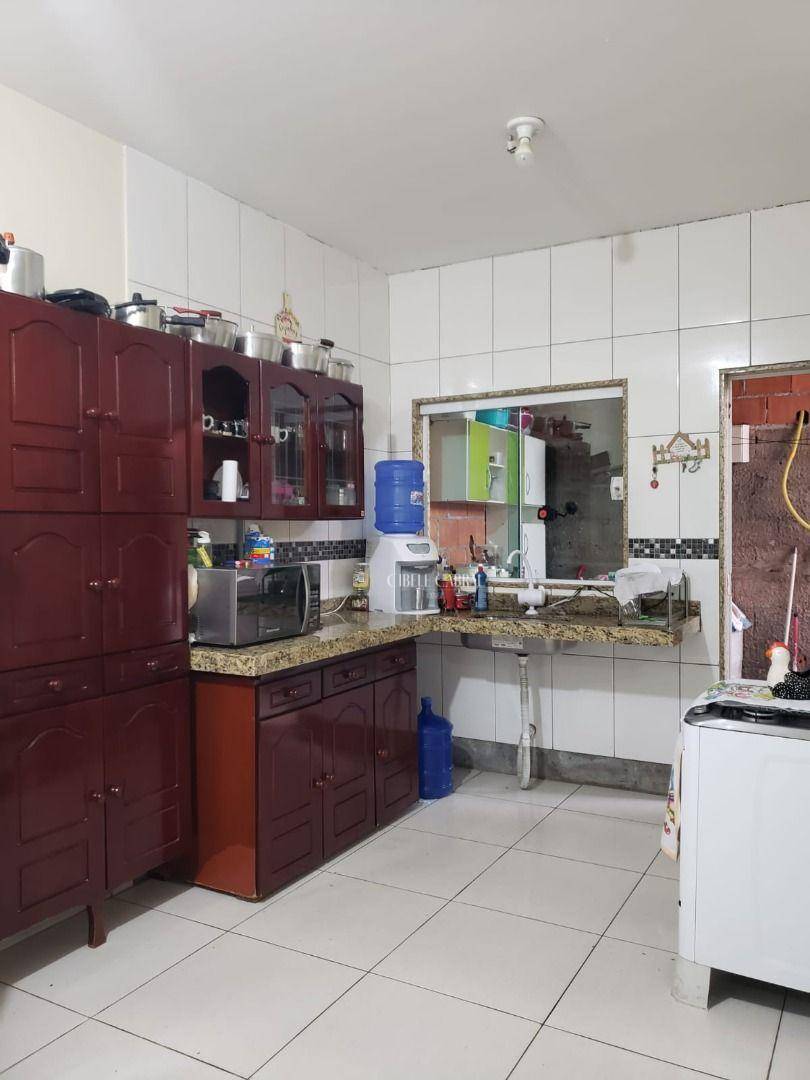 Casa à venda com 3 quartos, 200m² - Foto 7