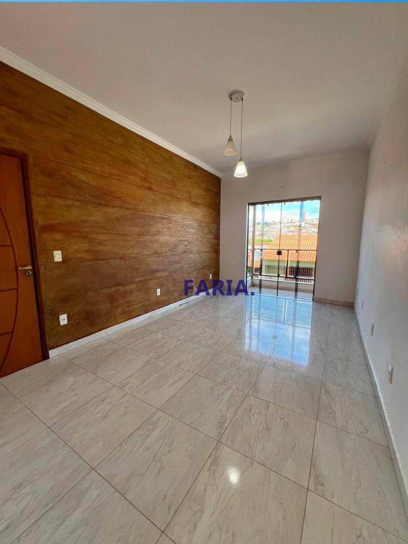 Casa à venda com 3 quartos, 1M2 - Foto 4