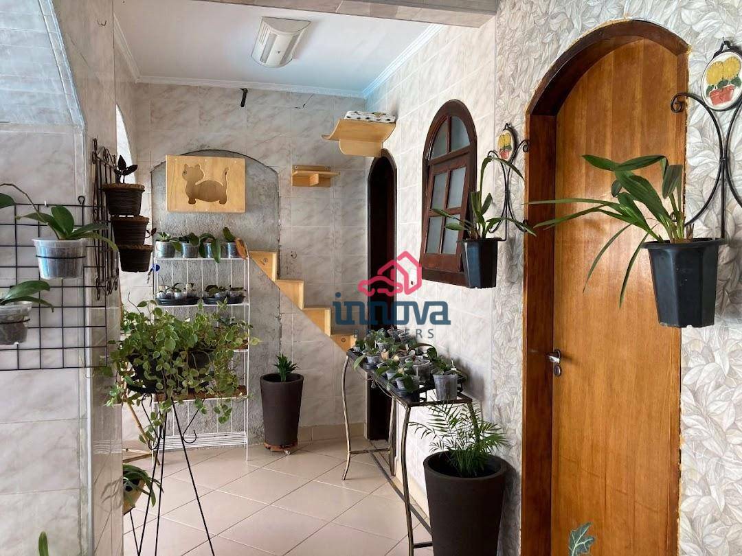 Casa à venda com 3 quartos, 309m² - Foto 26