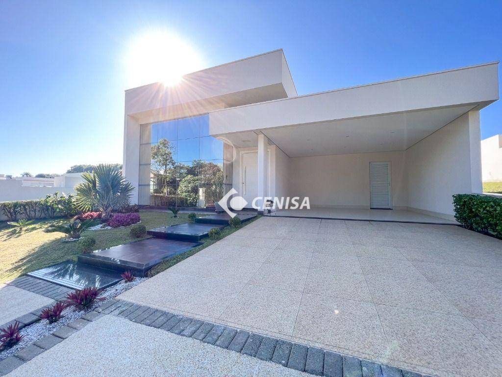 Casa de Condomínio à venda com 4 quartos, 236m² - Foto 1