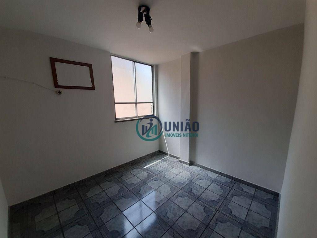 Apartamento à venda com 2 quartos, 70m² - Foto 7