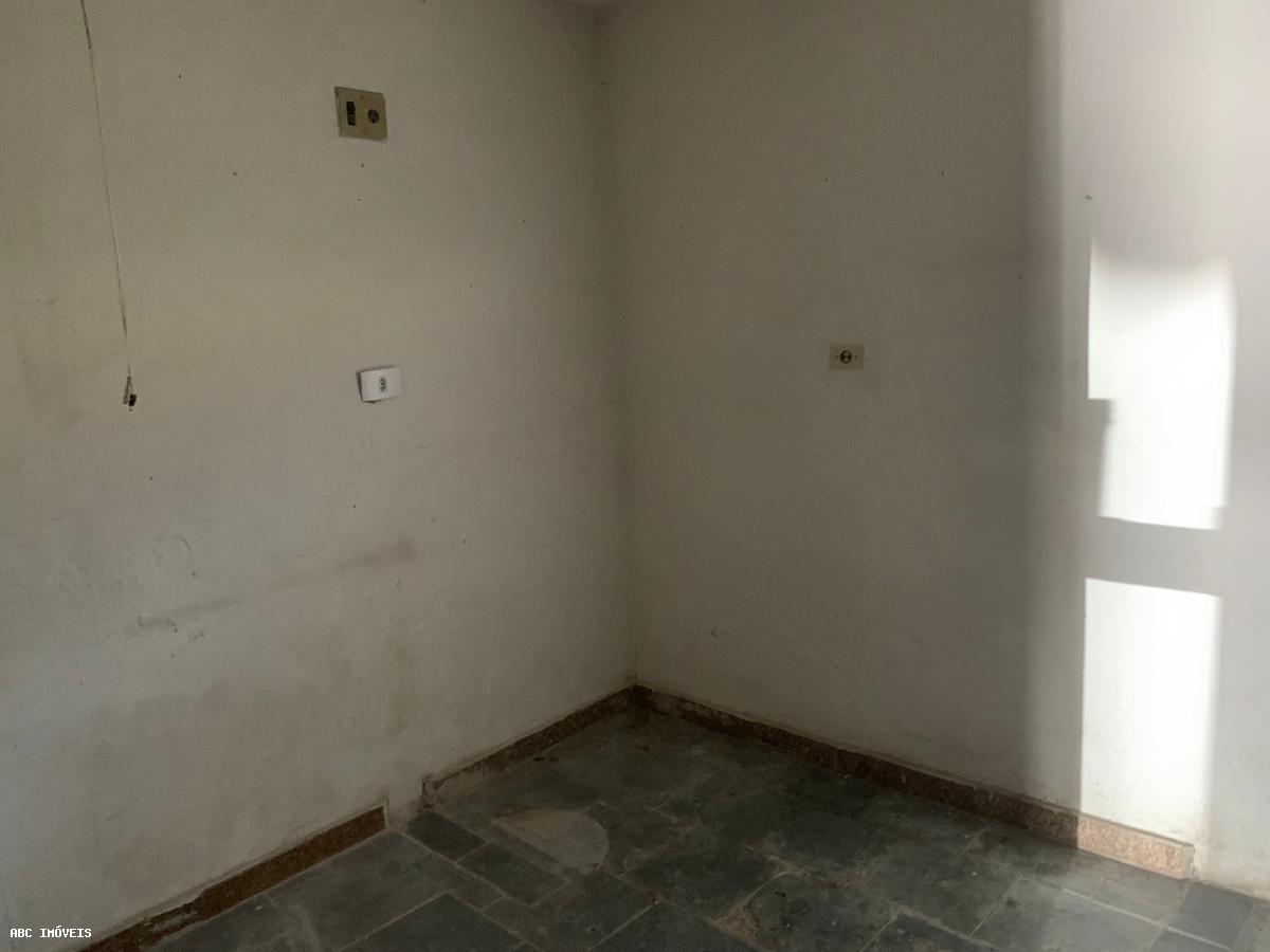 Loja-Salão para alugar com 1 quarto, 250m² - Foto 13