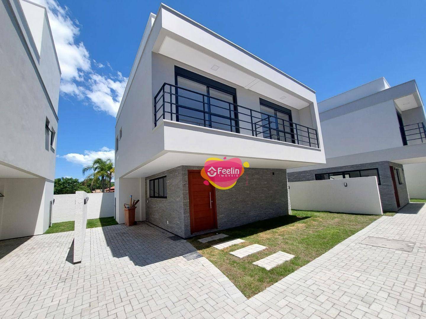 Casa à venda com 3 quartos, 130m² - Foto 1