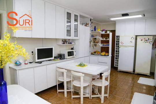 Apartamento à venda com 3 quartos, 183m² - Foto 6