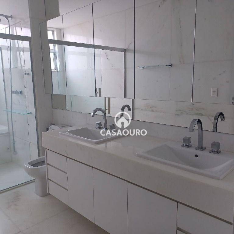 Apartamento à venda com 4 quartos, 217m² - Foto 11