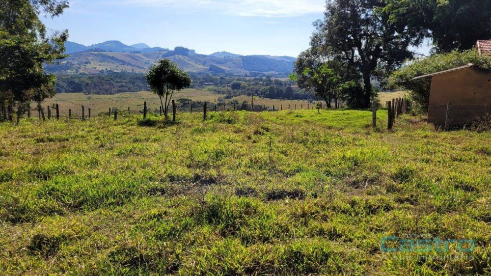 Fazenda à venda com 5 quartos, 82m² - Foto 3