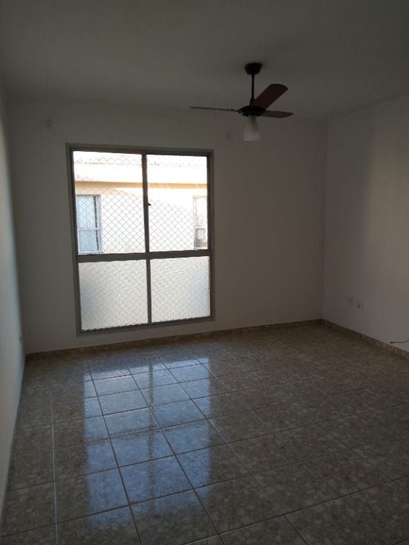 Apartamento à venda com 2 quartos, 55m² - Foto 2