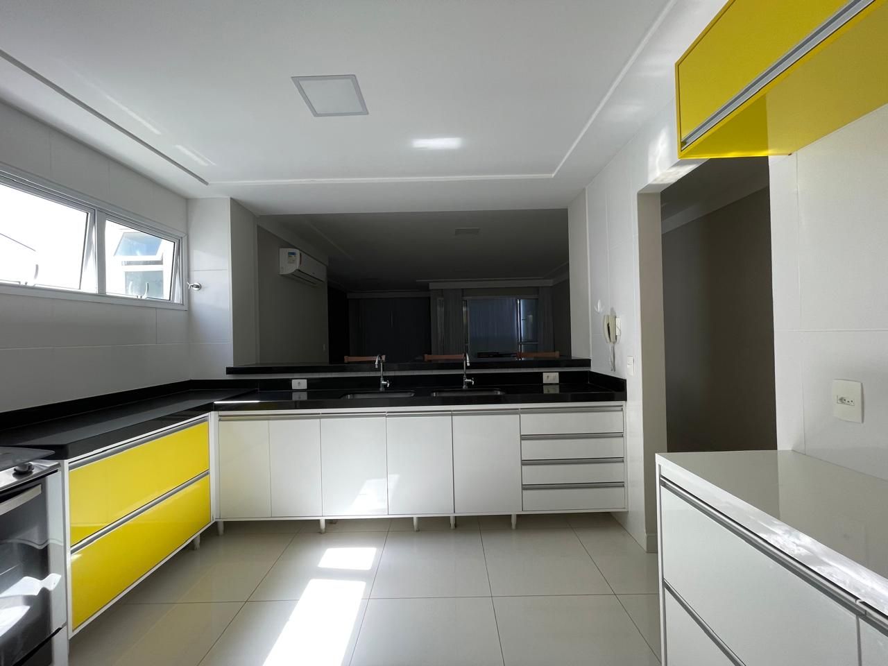 Apartamento à venda com 3 quartos, 145m² - Foto 18