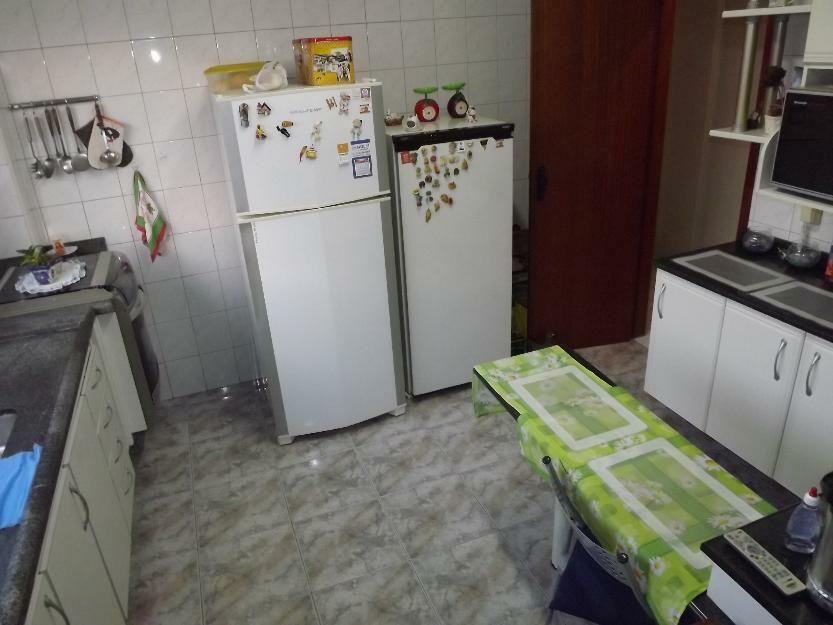 Apartamento à venda com 3 quartos, 130m² - Foto 1