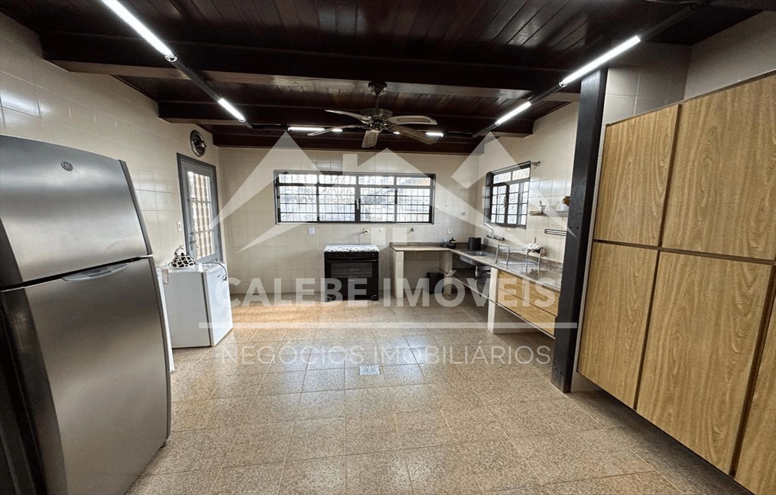 Chácara à venda com 6 quartos, 10800m² - Foto 11