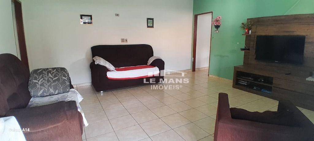 Chácara à venda com 6 quartos, 200m² - Foto 7