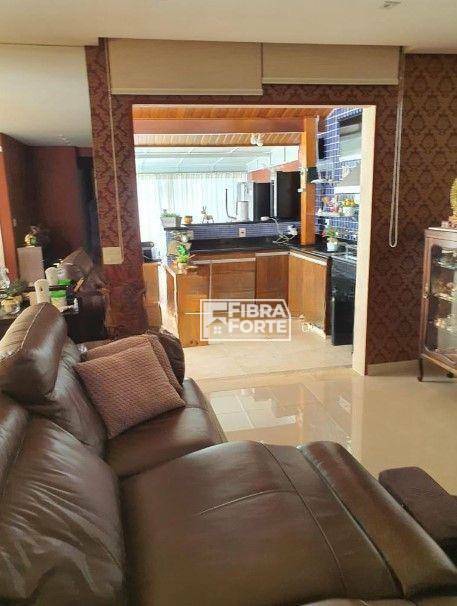 Casa à venda com 3 quartos, 220m² - Foto 6