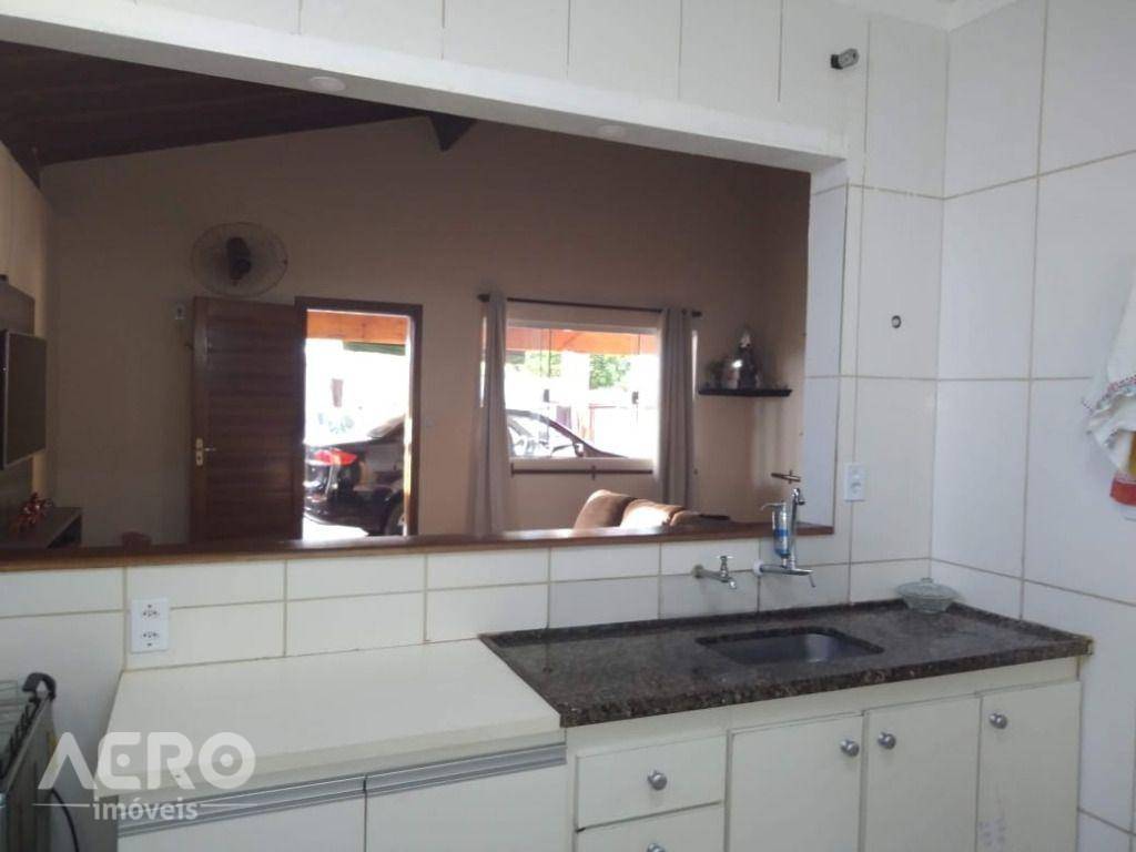 Casa à venda com 3 quartos, 130m² - Foto 7