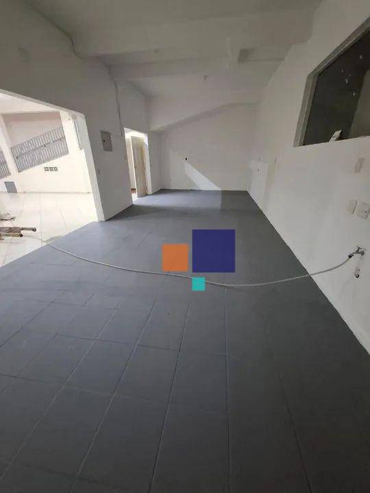 Sobrado à venda com 2 quartos, 218m² - Foto 4