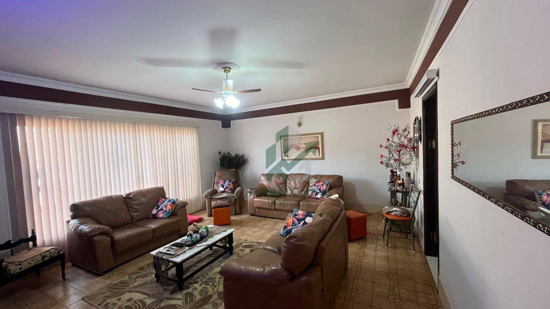 Casa, 3 quartos, 175 m² - Foto 2