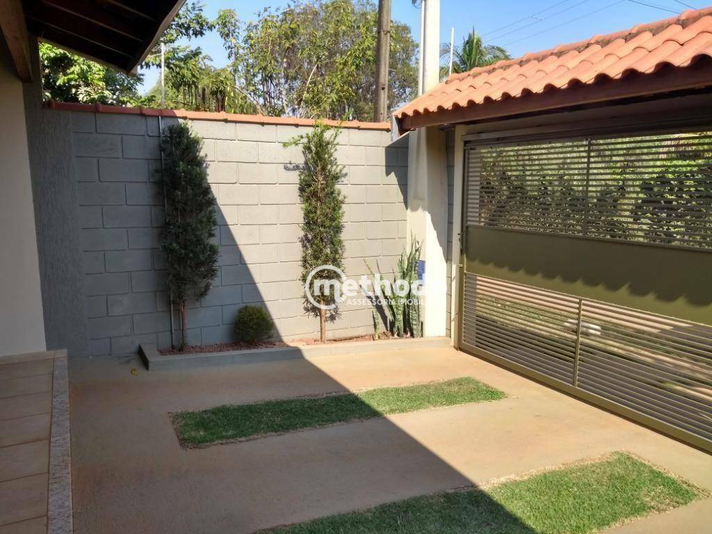 Casa à venda com 3 quartos, 235m² - Foto 2