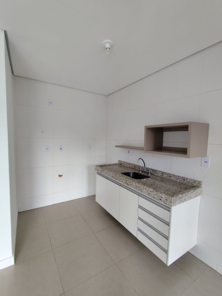 Apartamento para alugar com 2 quartos, 70m² - Foto 15