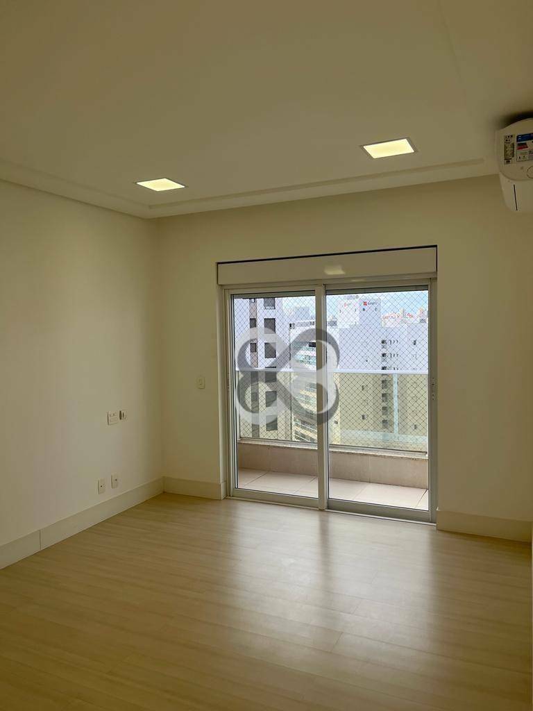 Apartamento para alugar com 3 quartos, 200m² - Foto 21