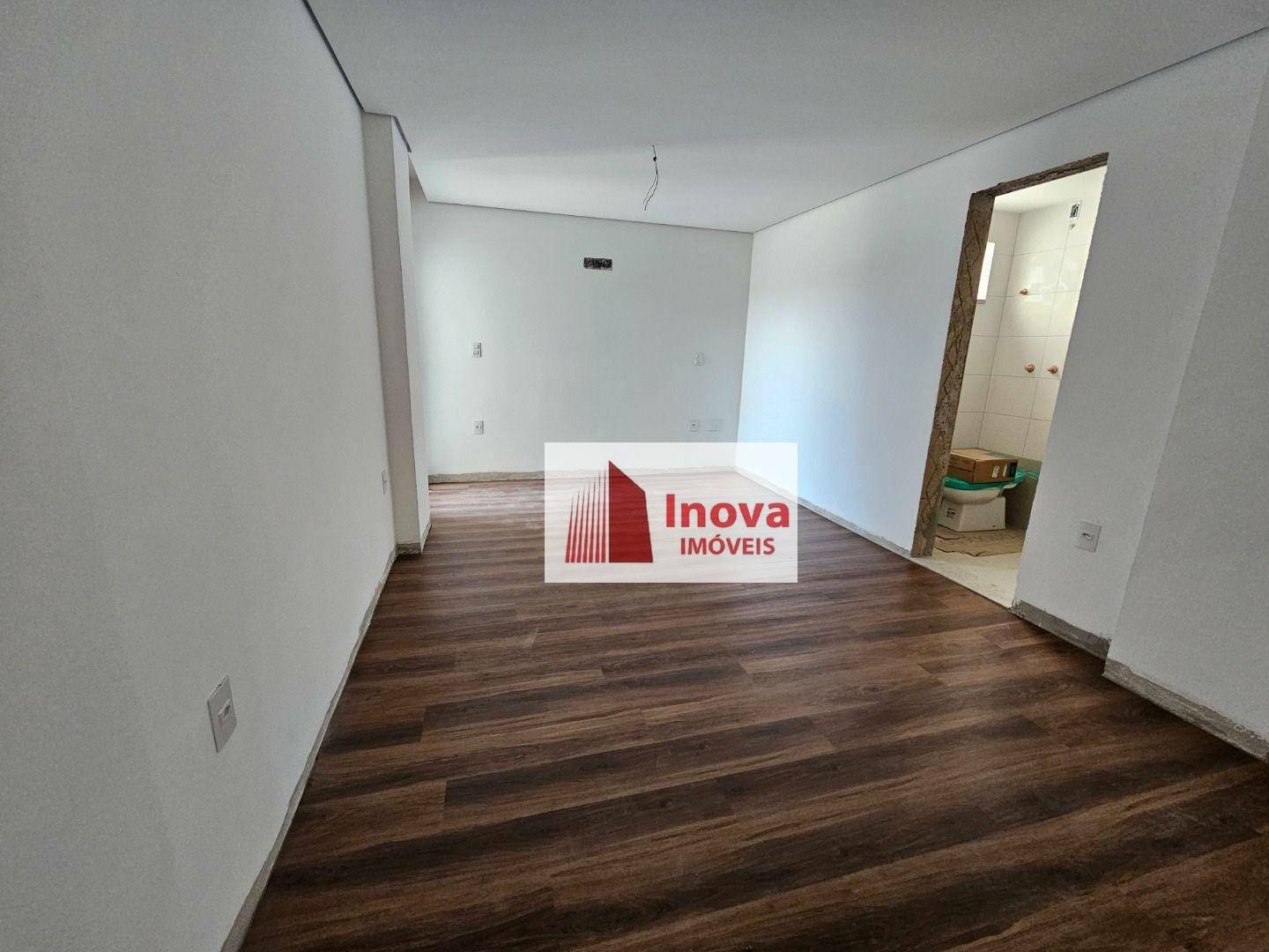 Cobertura à venda com 4 quartos, 230m² - Foto 4