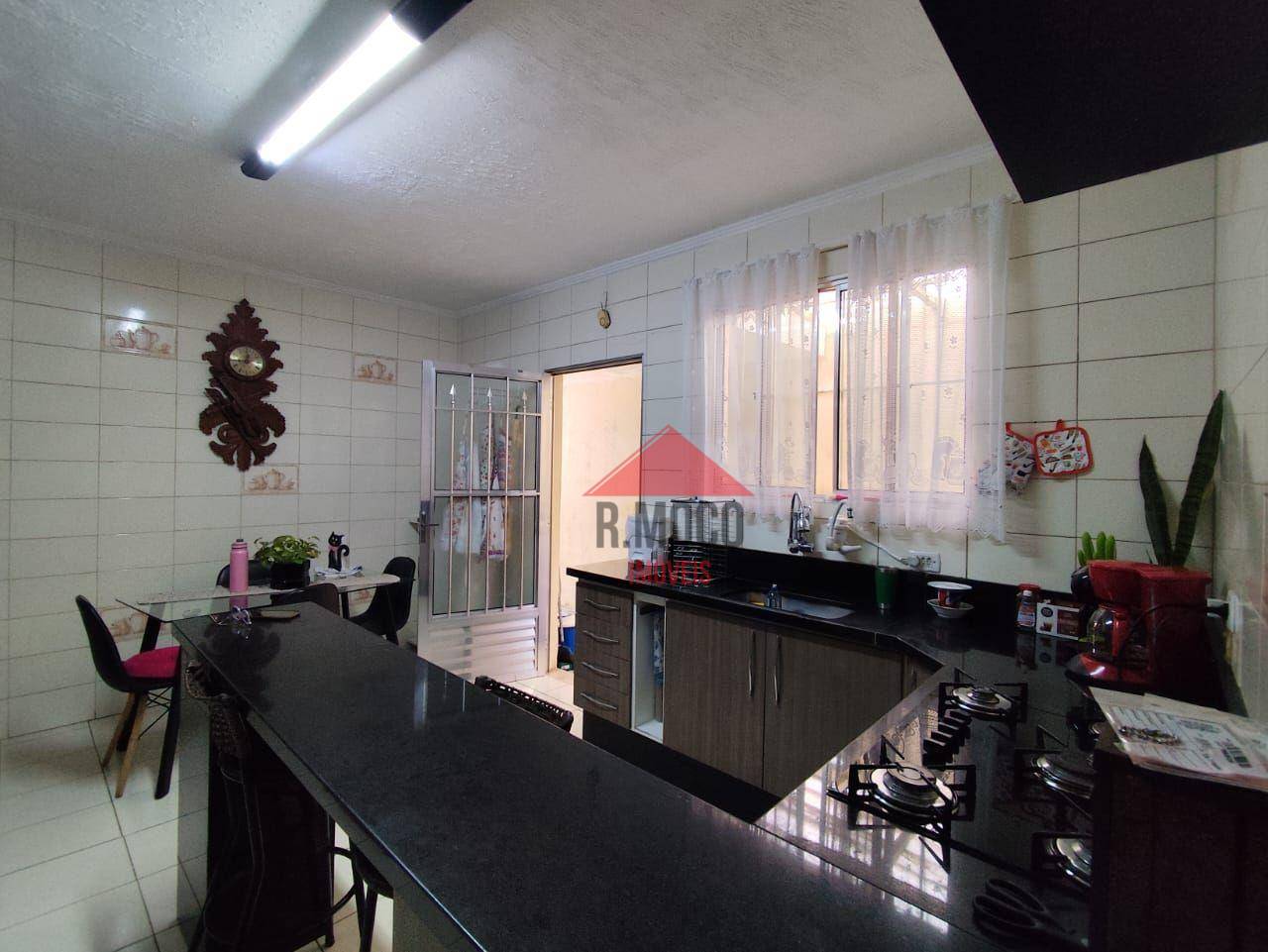 Sobrado à venda com 4 quartos, 140m² - Foto 4