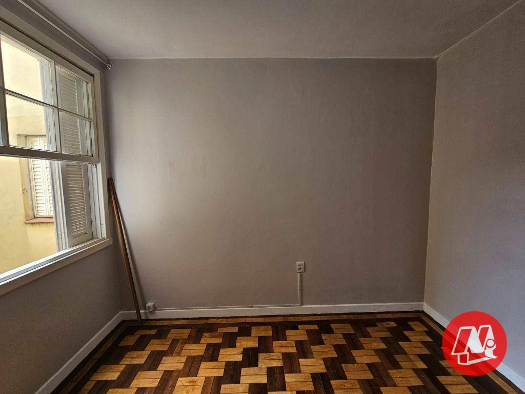 Apartamento para alugar com 2 quartos, 70m² - Foto 13