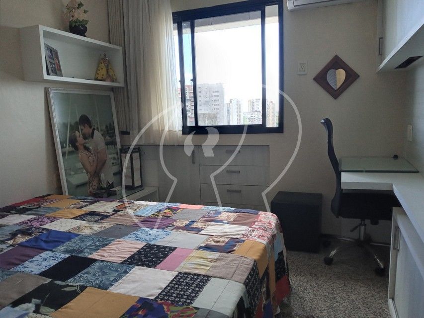 Apartamento à venda com 4 quartos, 210m² - Foto 46