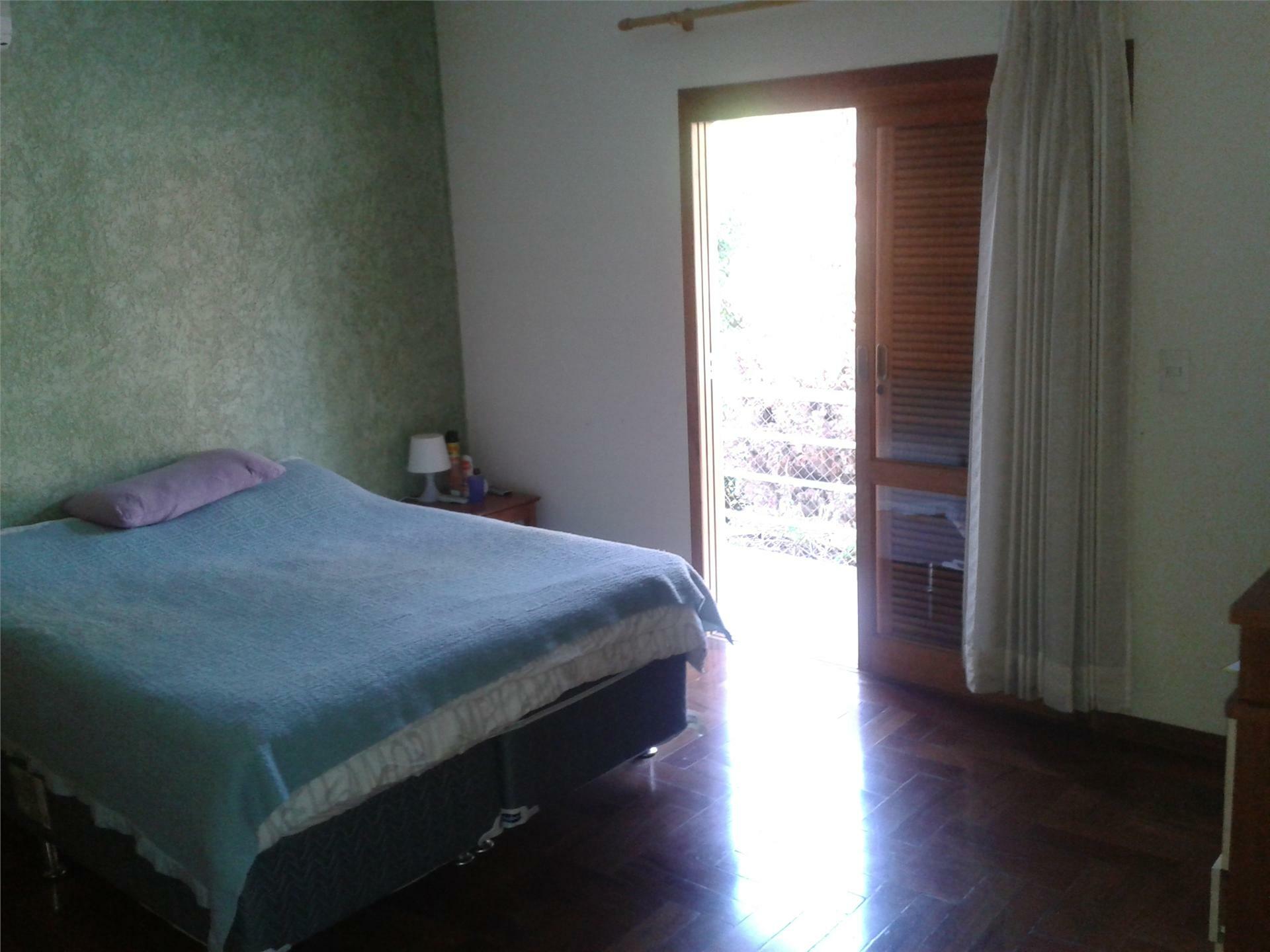 Casa de Condomínio para alugar com 4 quartos, 350m² - Foto 12