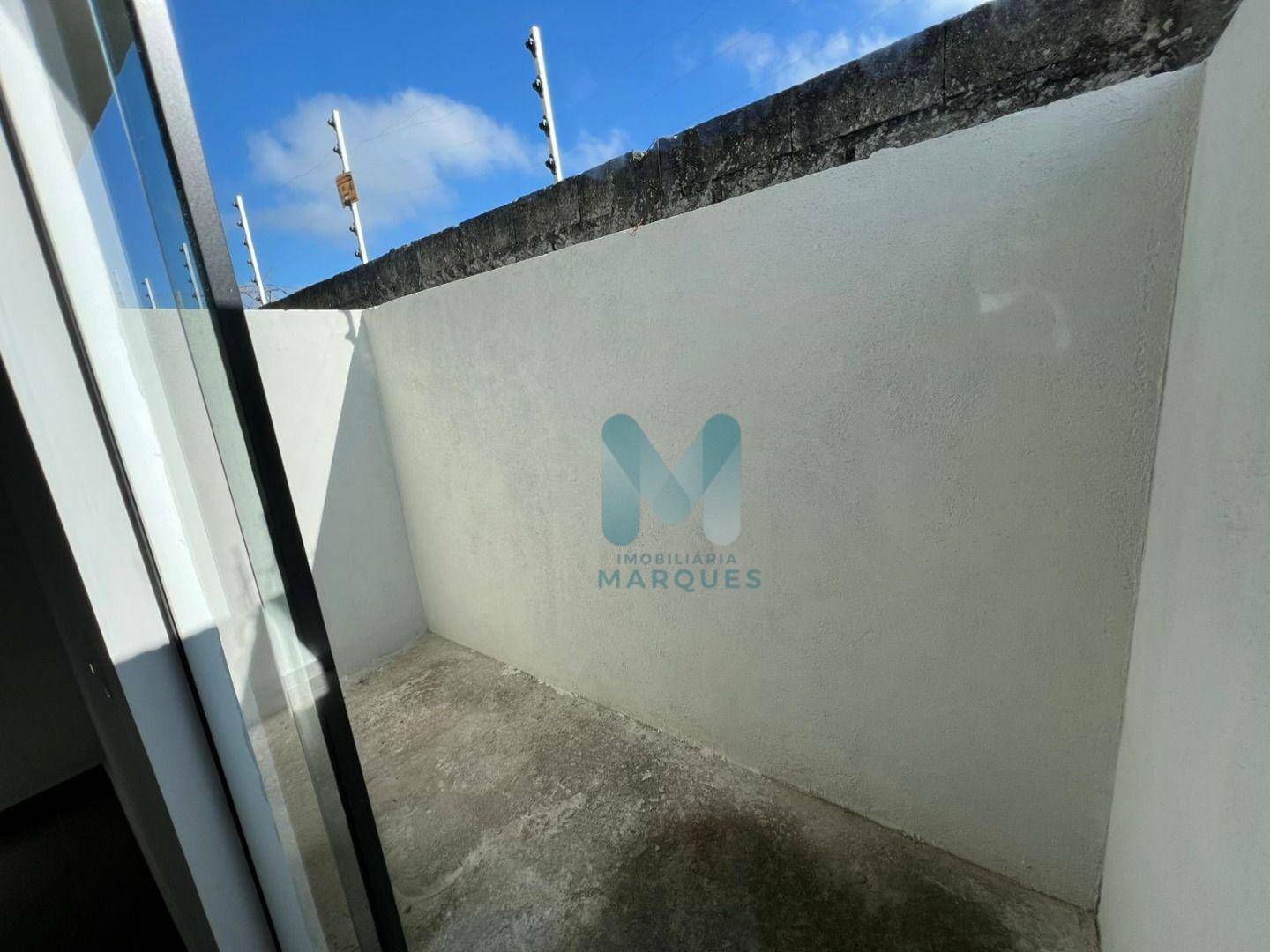 Casa à venda com 2 quartos, 58m² - Foto 3