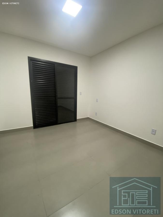 Sobrado à venda com 2 quartos, 96m² - Foto 11