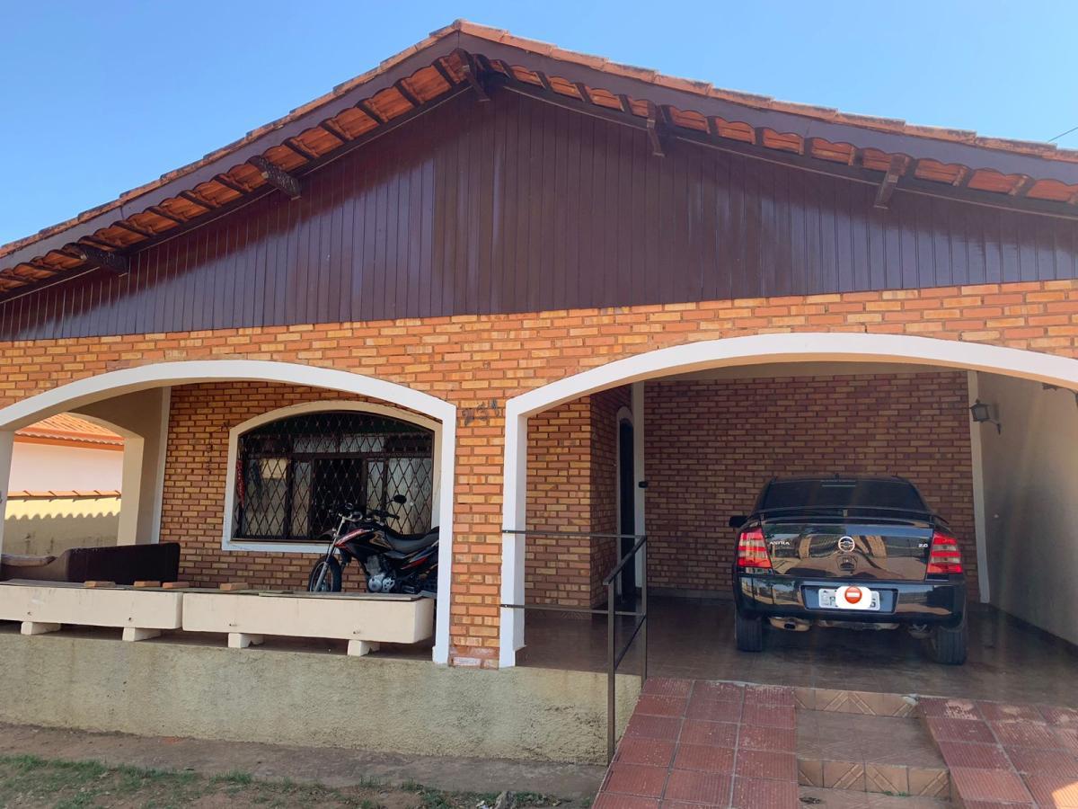 Casa à venda com 3 quartos, 540m² - Foto 1