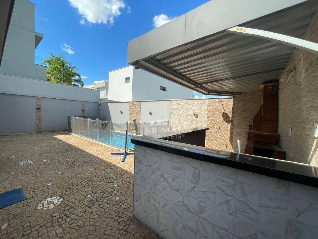 Casa de Condomínio para alugar com 3 quartos, 178m² - Foto 29