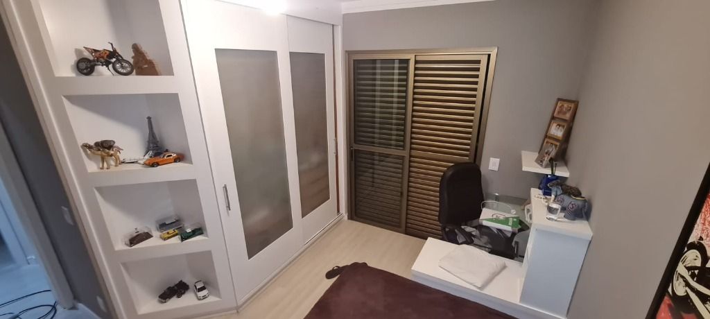 Apartamento à venda com 3 quartos, 128m² - Foto 17