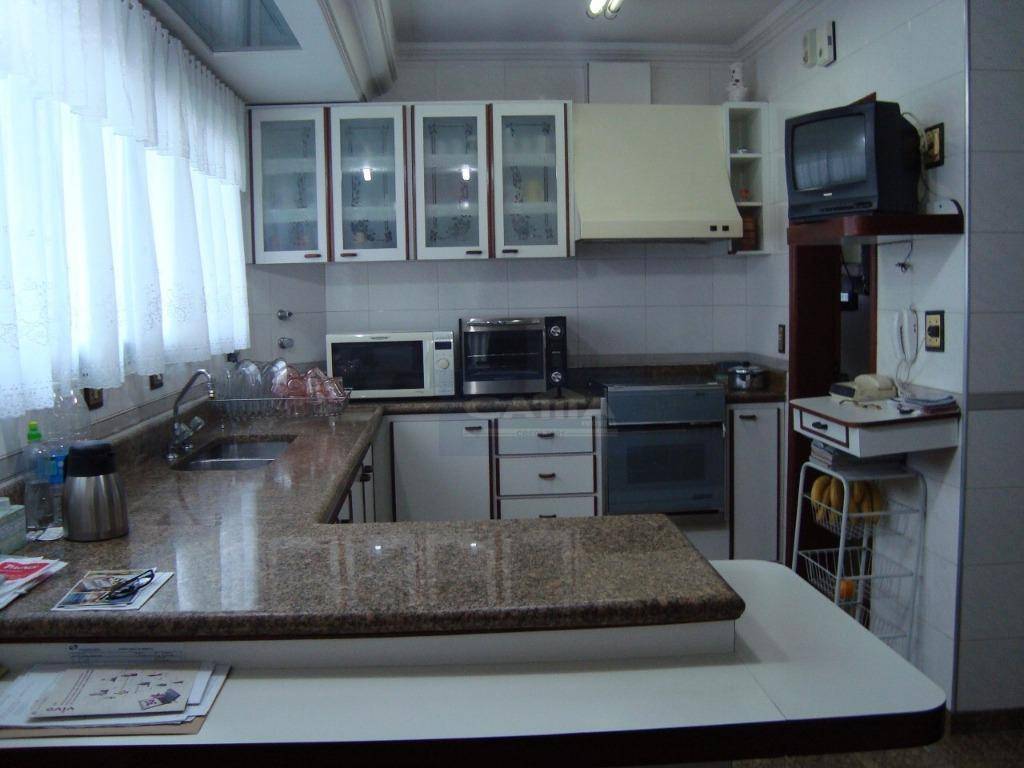 Apartamento à venda com 4 quartos, 242m² - Foto 29