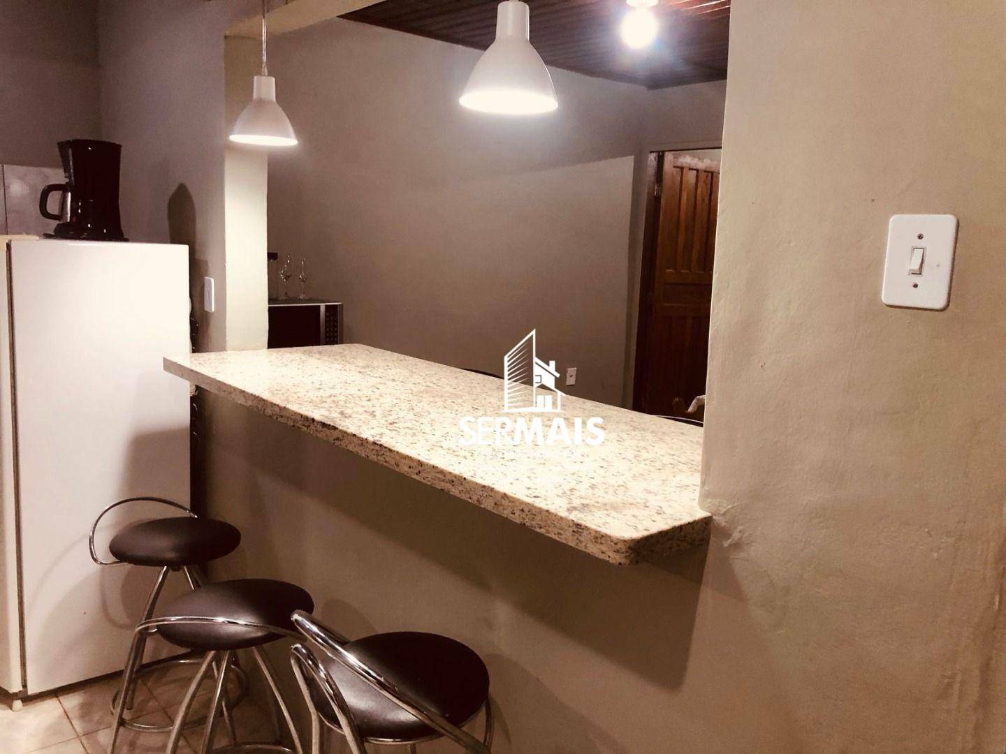 Casa para alugar com 2 quartos, 250m² - Foto 3