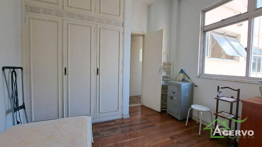 Apartamento à venda com 4 quartos, 224m² - Foto 28