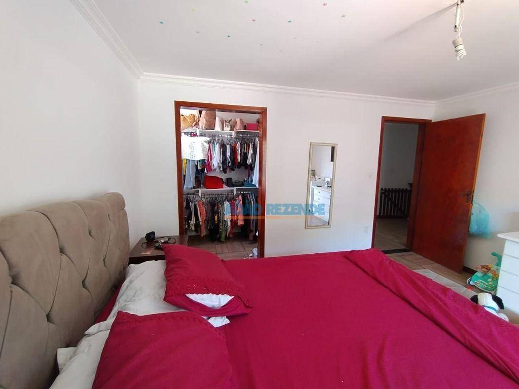 Casa à venda com 4 quartos, 221m² - Foto 53