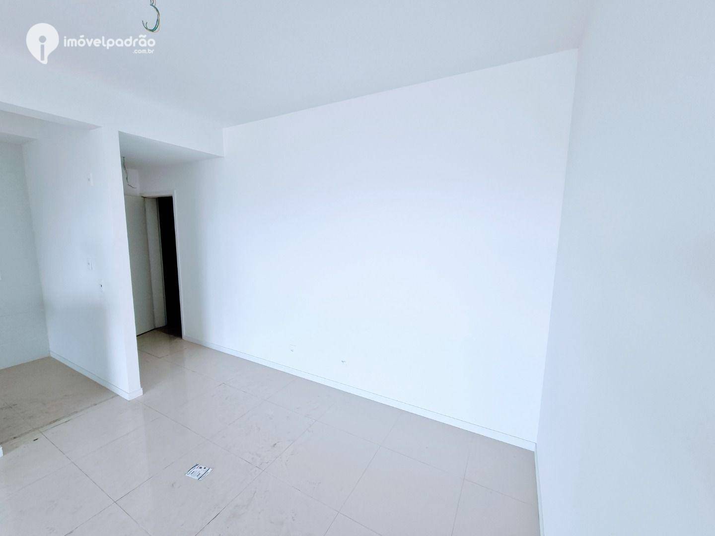 Apartamento à venda com 3 quartos, 125m² - Foto 4