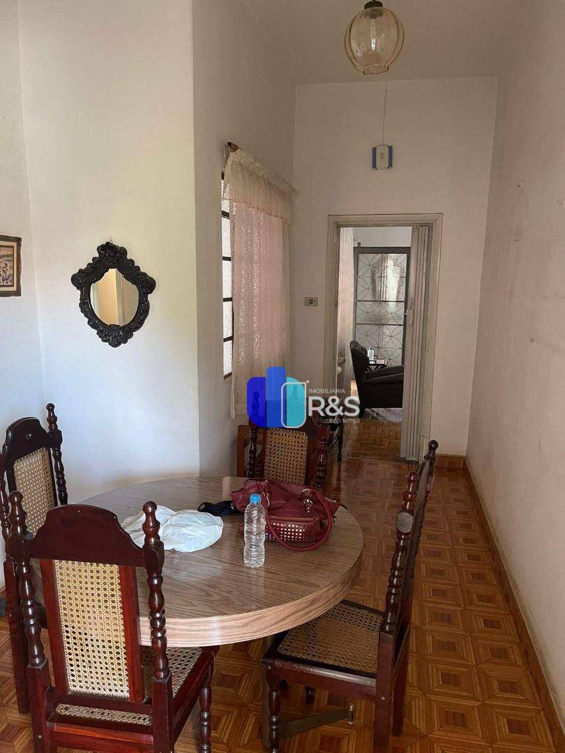 Casa à venda com 4 quartos, 250m² - Foto 11