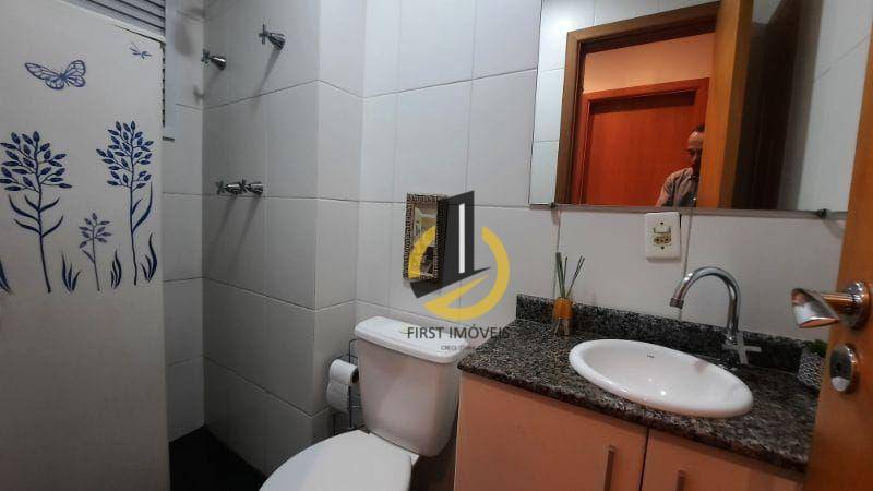 Apartamento à venda com 2 quartos, 70m² - Foto 13