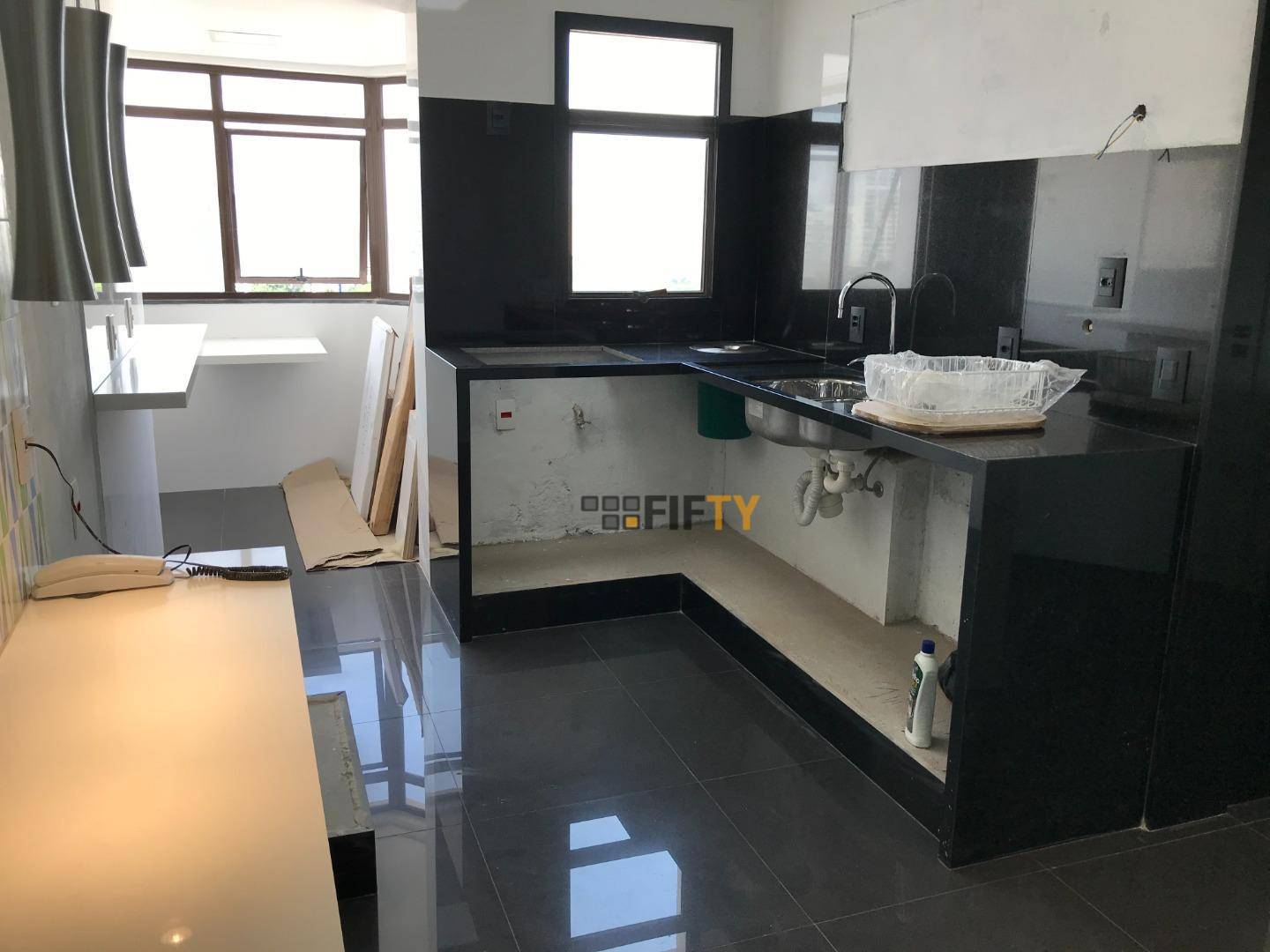 Apartamento à venda com 3 quartos, 136m² - Foto 27