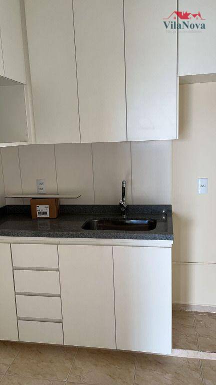 Apartamento à venda com 3 quartos, 67m² - Foto 2