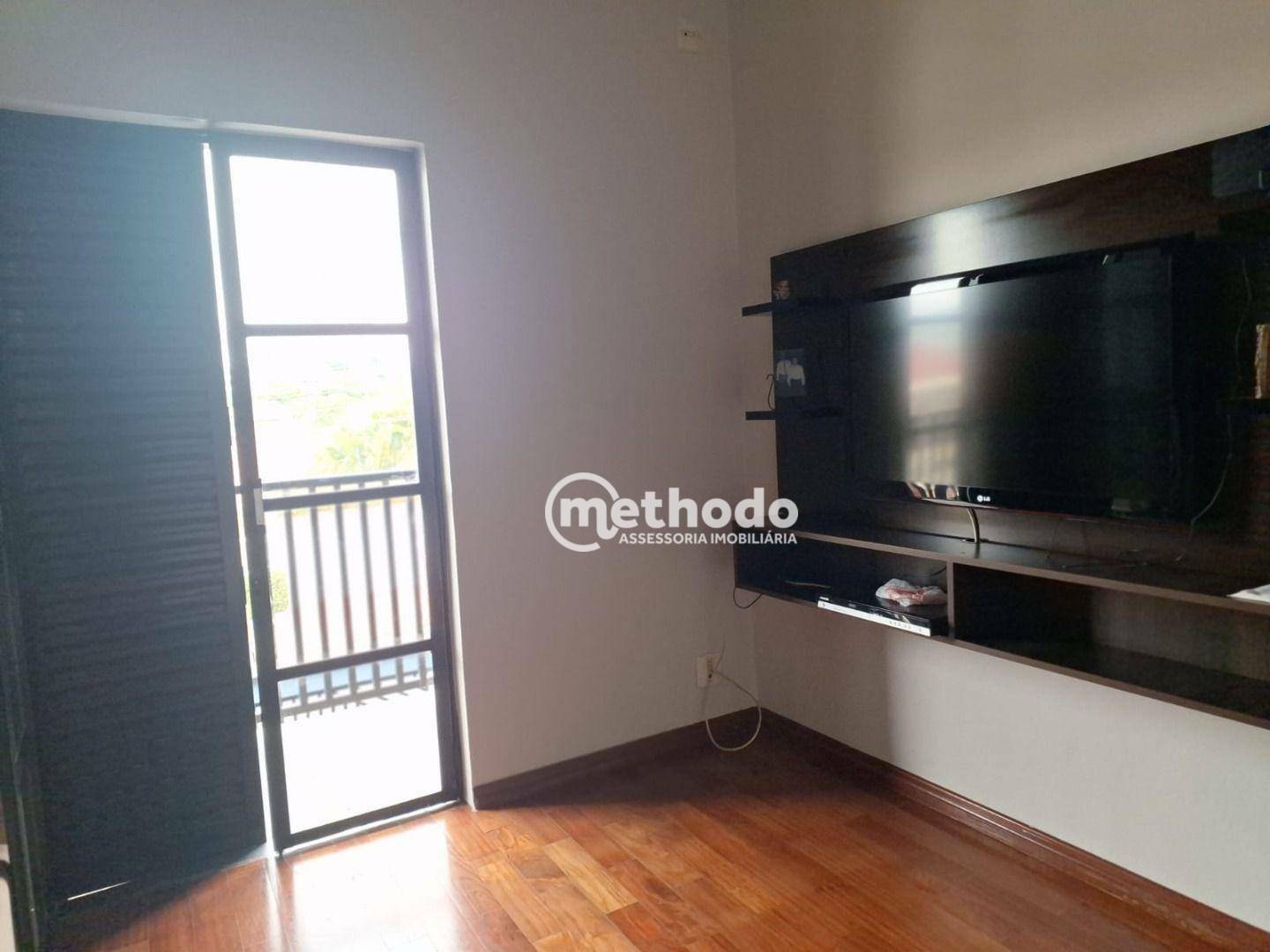 Casa à venda com 3 quartos, 240m² - Foto 25