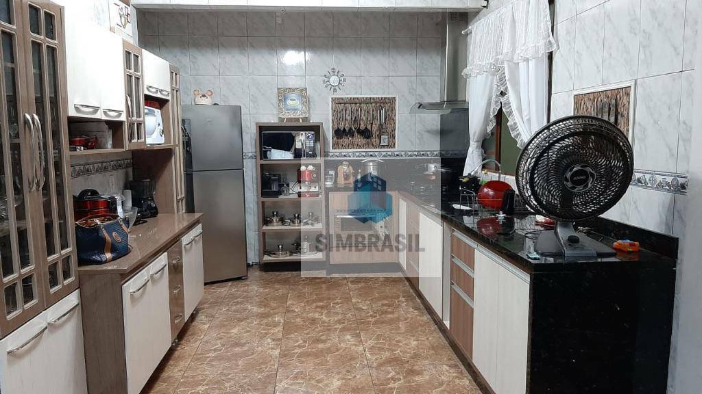 Casa à venda com 3 quartos, 150m² - Foto 17