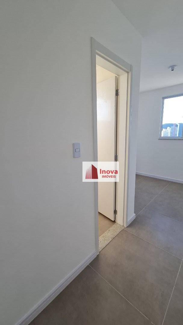 Apartamento à venda com 3 quartos, 75m² - Foto 37