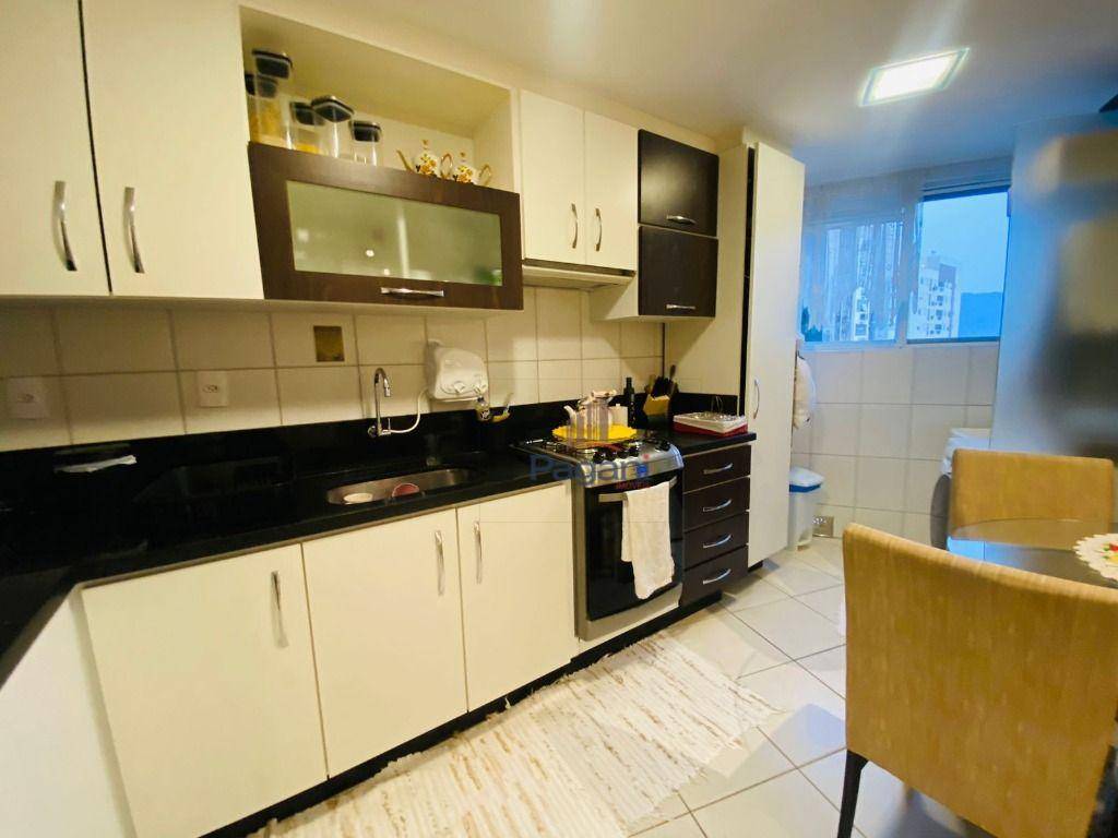 Apartamento à venda com 2 quartos, 69m² - Foto 20