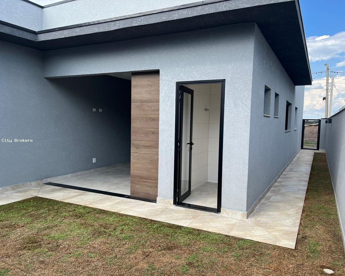 Casa de Condomínio à venda com 3 quartos, 300m² - Foto 4