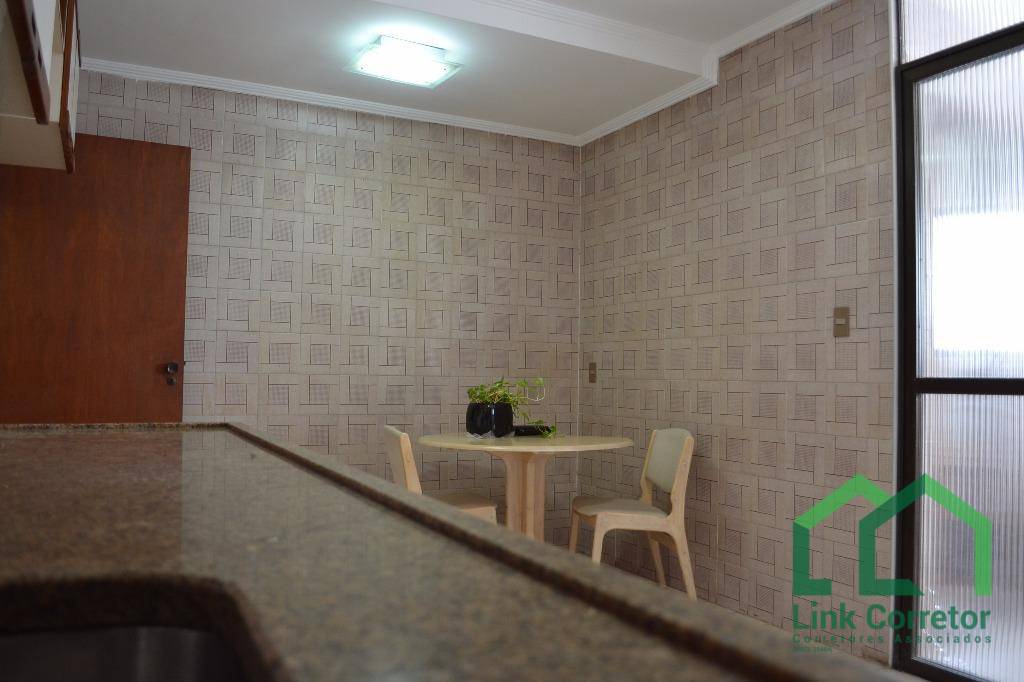 Apartamento à venda com 4 quartos, 190m² - Foto 28