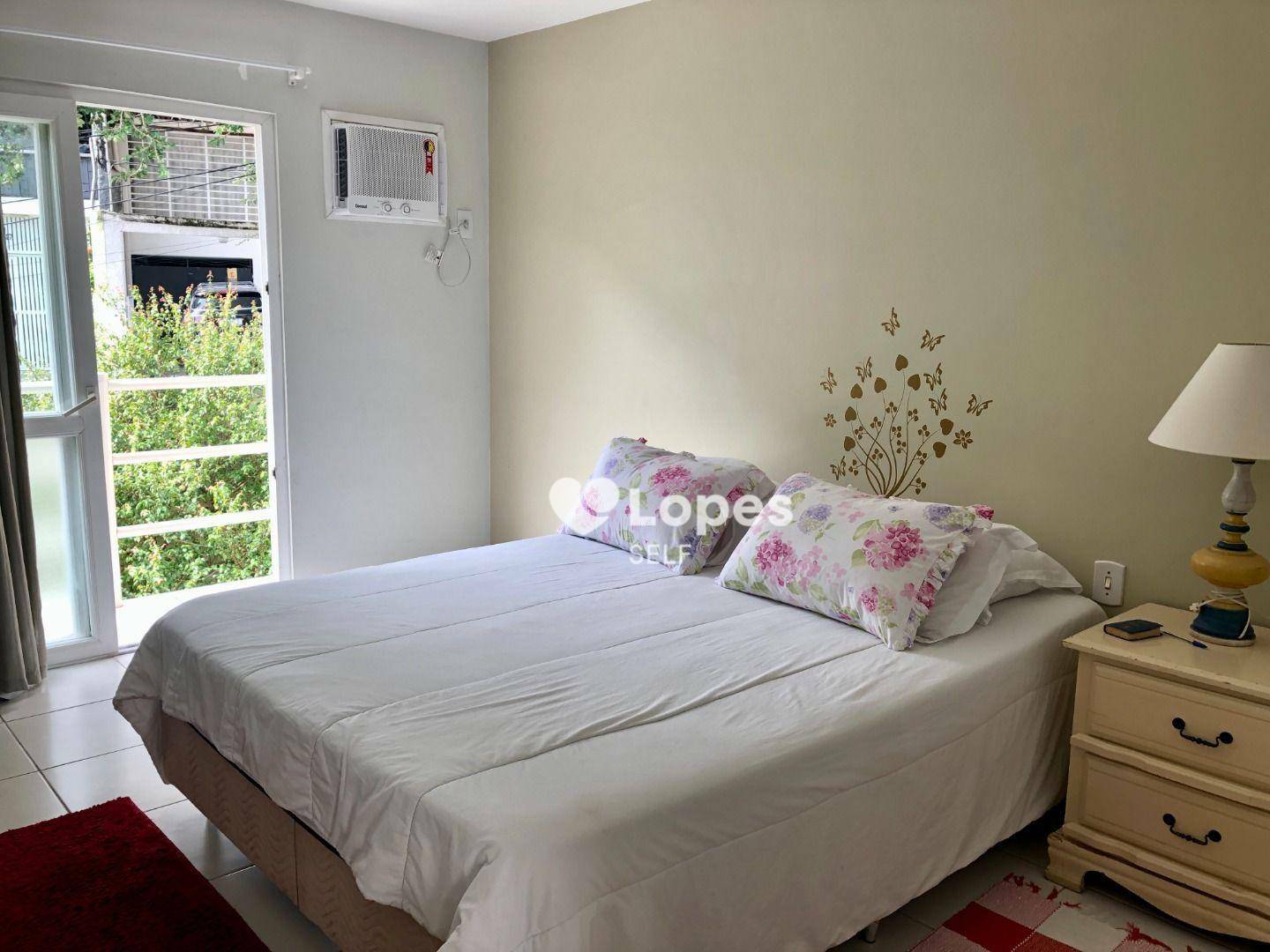Casa à venda com 3 quartos, 253m² - Foto 7