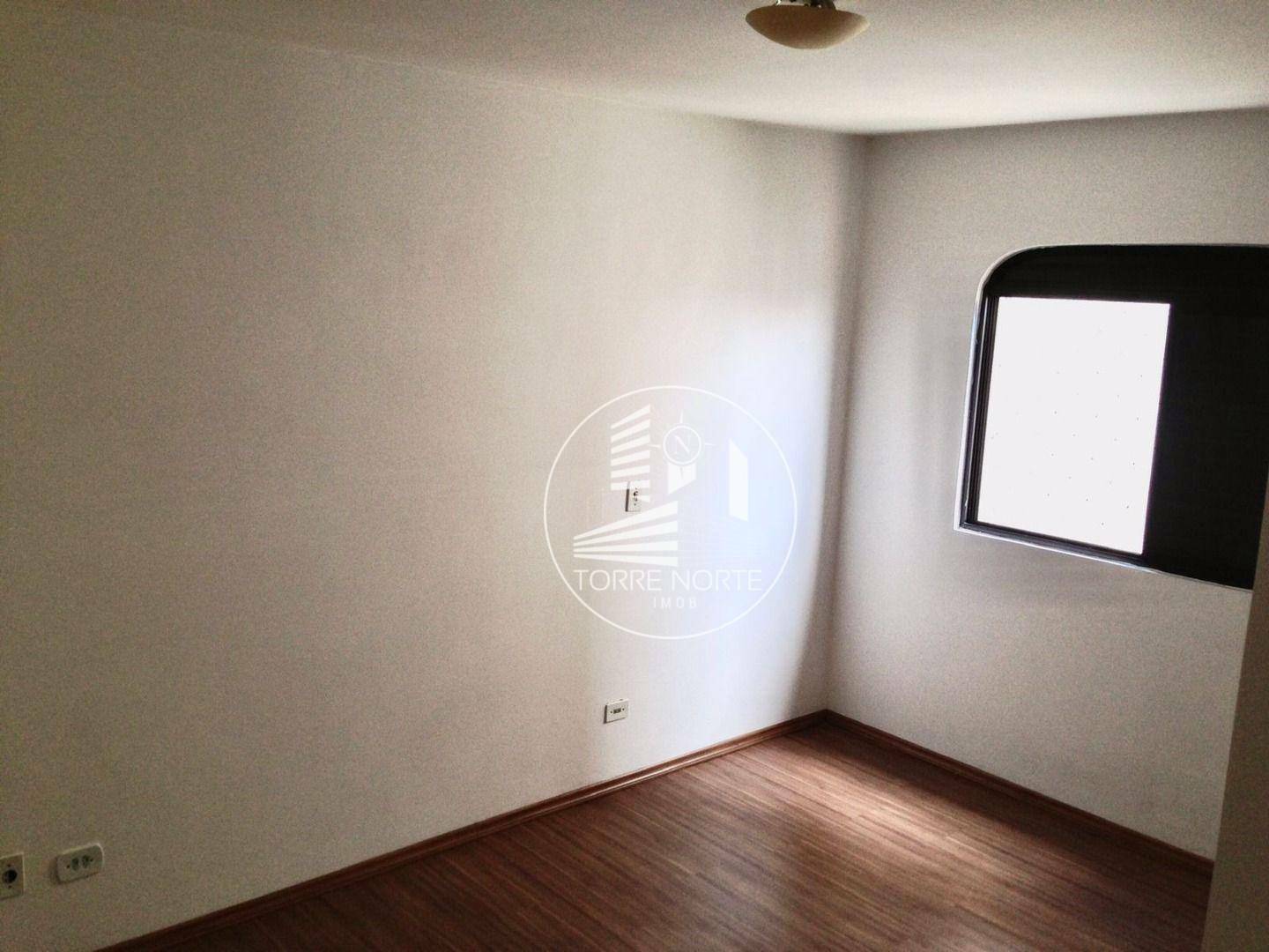 Apartamento à venda com 4 quartos, 153m² - Foto 14