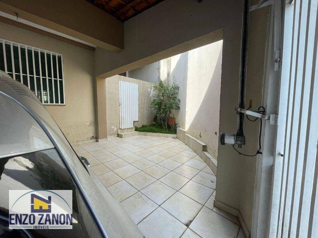 Sobrado à venda com 4 quartos, 200m² - Foto 3